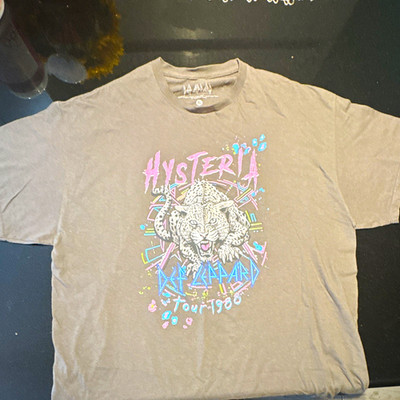 Def Leppard Hysteria Tour 1988 Gray Men s XL Cotton Graphic T-Shirt