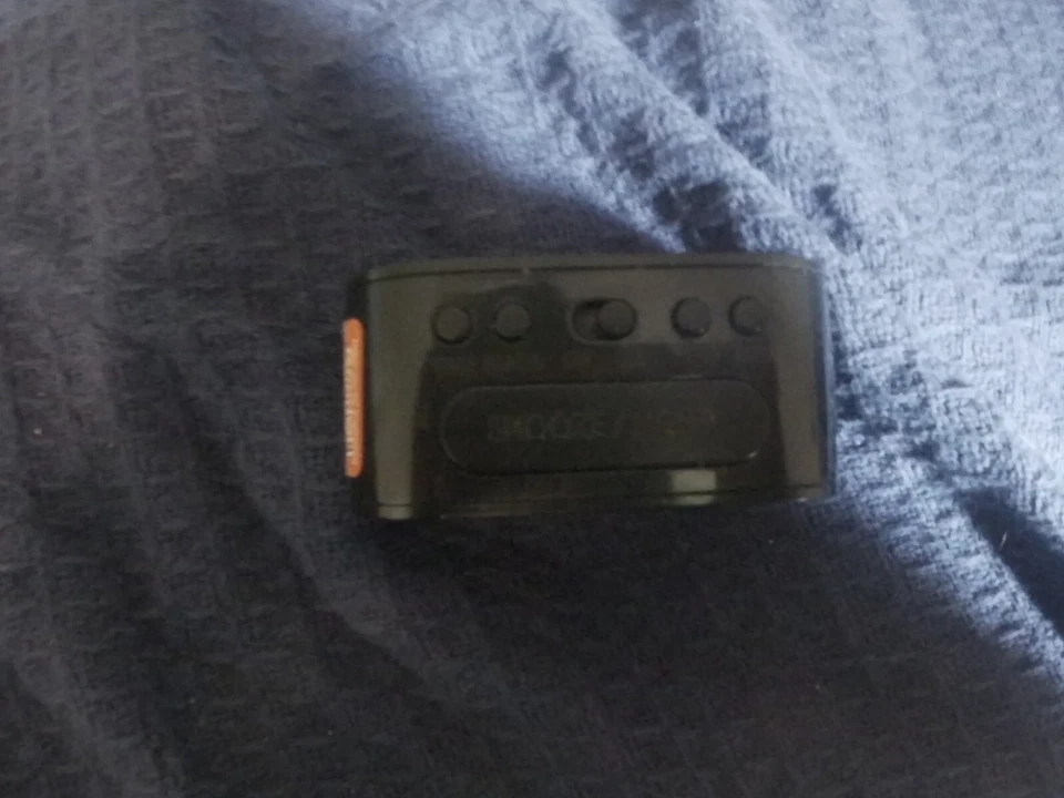 Sharp Digital Alarm Clock Ascending Alarm Blue Backlight SPC538 Travel - Image 3 of 4