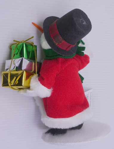 ANNALEE DOLL, CHRISTMAS SNOWMAN WITH PRESENTS, NEW WITH TAG - Picture 5 of 5