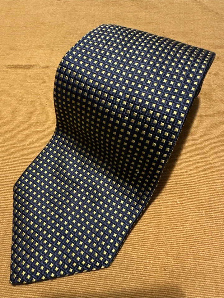 Corbata Brooks Brothers 346 Hecha en EE. UU. Tejida Pura Seda Azul Marino y Dorado Cuadrados Foto 2 de 4