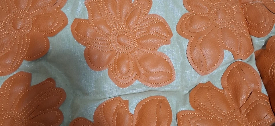 Bolsa tote/satchel Big Buddha couro laranja 3D apliques florais macia - Imagem 2 de 4