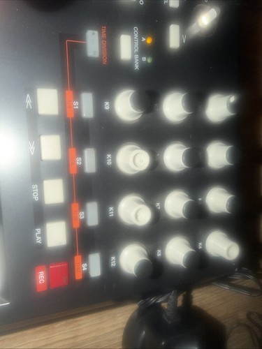 Akai Professional MPK25 25-Key USB MIDI Keyboard Controller NOT TESTED - Picture 5 of 10