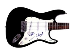 Cheech & Chong Autographed X2 Guitar Cheech Marin Tommmy Chong ACOA