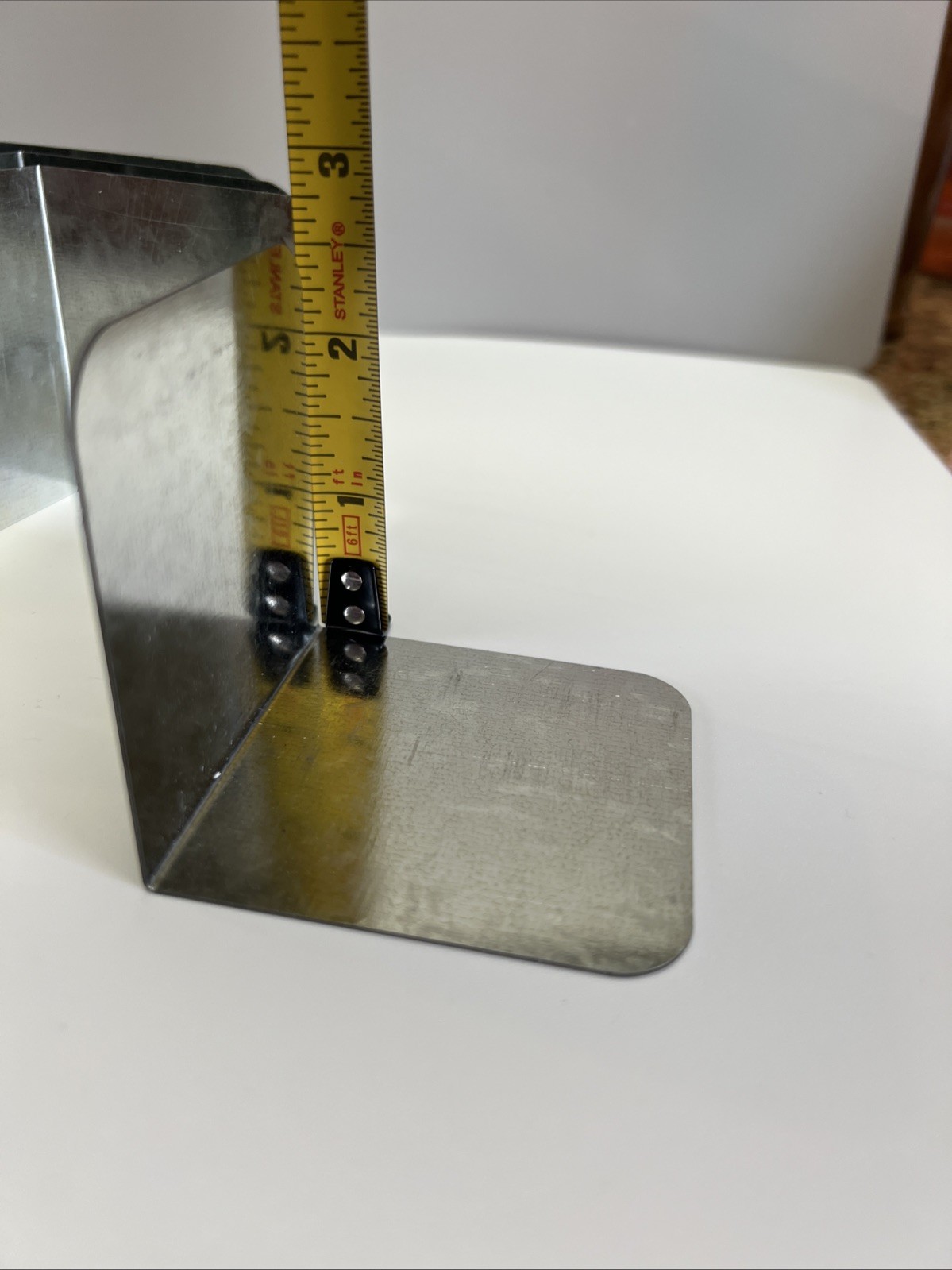 8 Metal Angle Brackets 2 1/2x2 1/2 Inches Solid Metal No Holes Rounded Corners