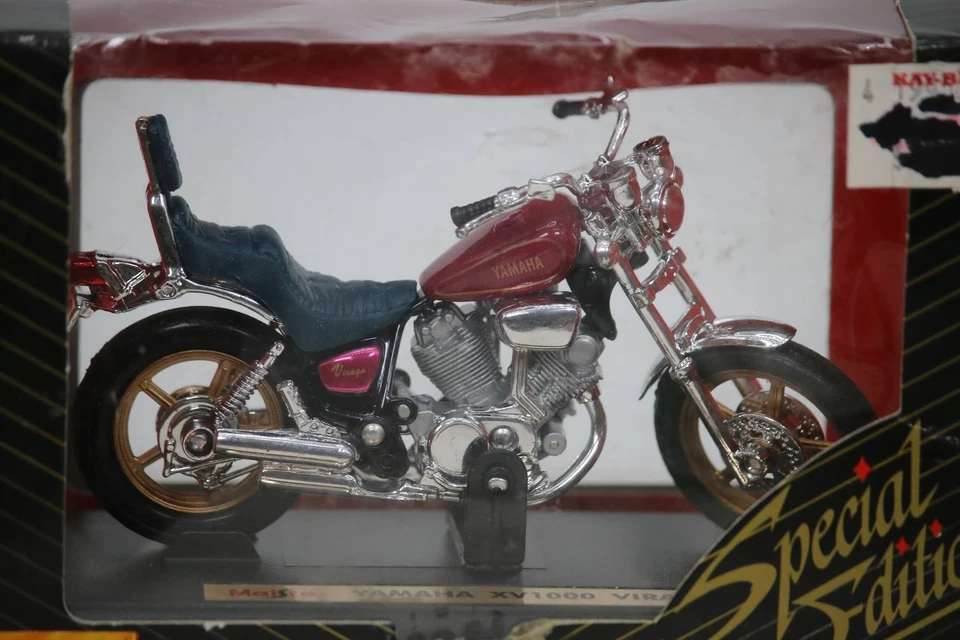 Modelo de motocicleta diecast Maisto Yamaha XV1000 Virago 1:18 nuevo con caja dañada Foto 2 de 4