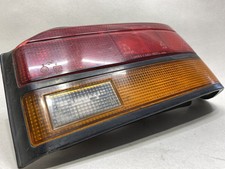 MAZDA 323 III BF Rücklicht hinten rechts 043-6872r 1987 18106343