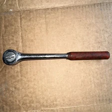 Vintage Husky CS-43 1/2" Drive 10" Long Knurled Handle Ratchet Made in USA