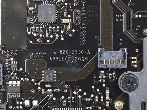 Macbook Pro Unibody 13" A1278 2009 2.26 GHz Logic Board 820-2530-A 661-5230 - Picture 3 of 5