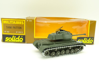 CHAR RENAULT R35 FFI Solido militaire avec boîte 1/50