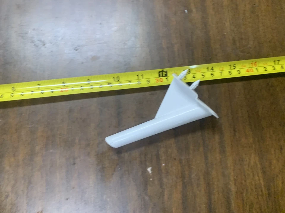 KENMORE REFRIGERADOR 253.51692104 Tubo de llenado para máquina de hielo Foto 4 de 4