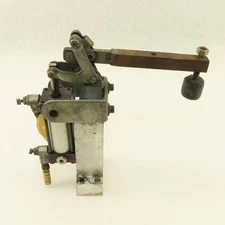 Destaco Pneumatic Hold Down Clamp Cylinder 90° Toggle Clamp
