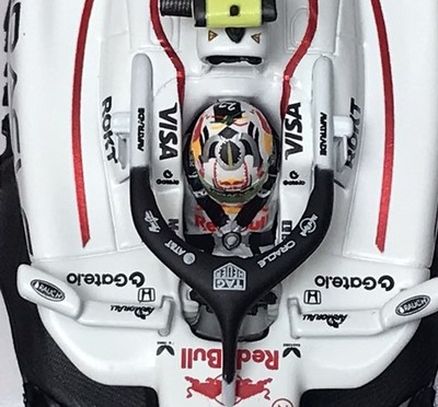 1 43 Minichamps Yuki Tsunoda Red Bull Honda RB21 2025 Japaese GP