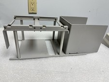 Tecan DiTi Portaoggetti 2 Posizioni Deckware con Scivolo Rifiuti Laterale Personalizzato