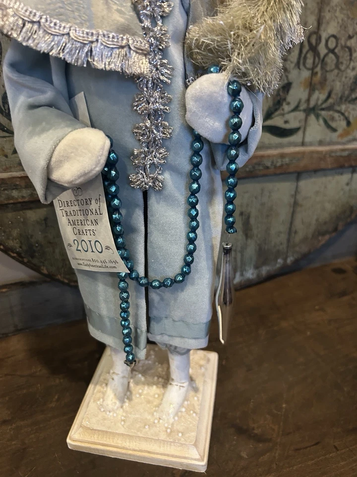 Colleen Moody Oak Hand Made Santa!! - Image 3 of 4