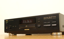 AKAI CD-79 TOP CD PLAYER + REMOTE CONTROL