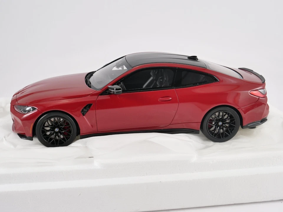 Top Velocità 1/18 BMW M4 Competizione Toronto Red Resina Modello - Immagine 4 di 4