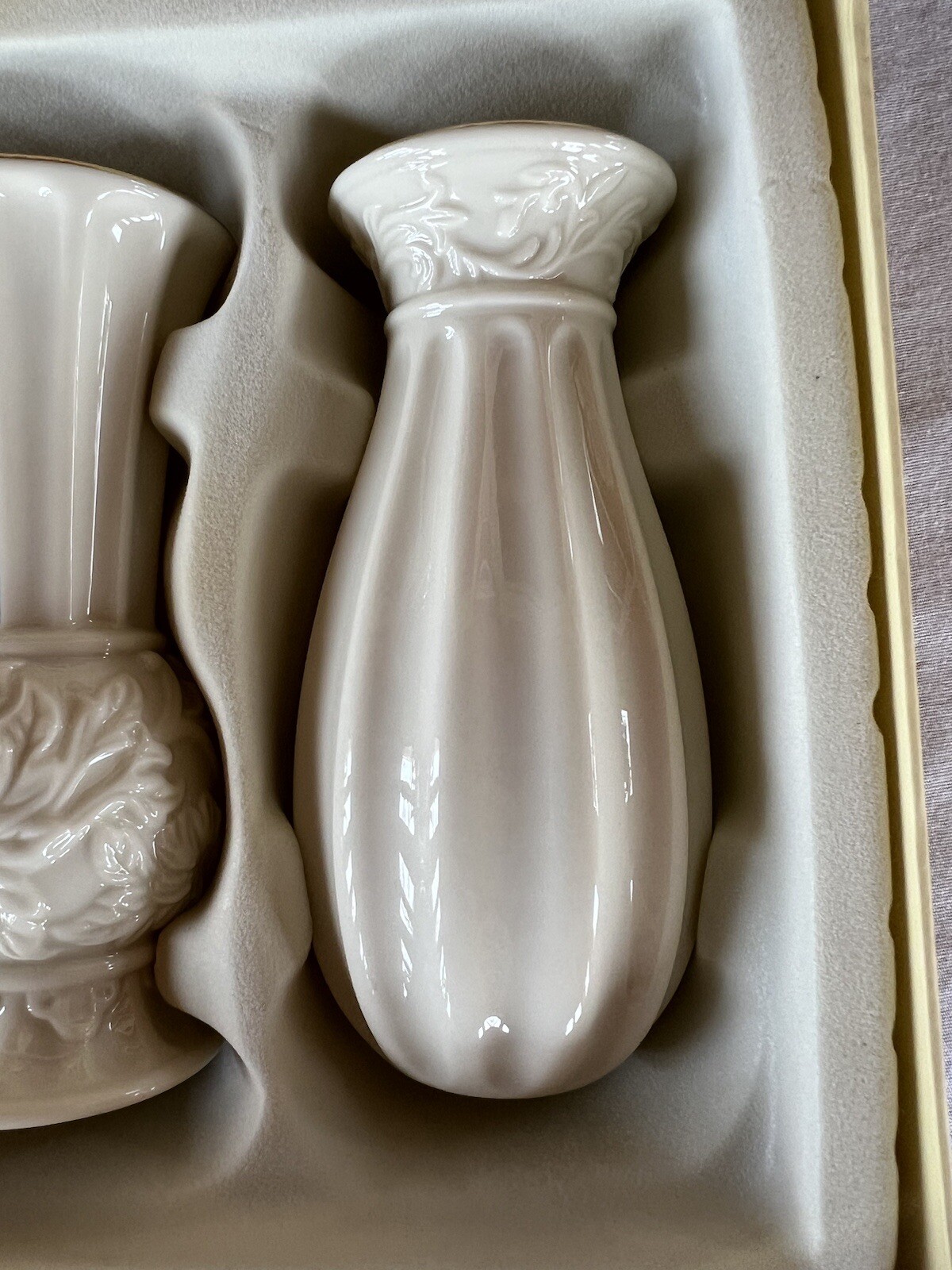 Lenox Classic Carved Bud Vase Set of 3 White Gold Trimmed Floral 5