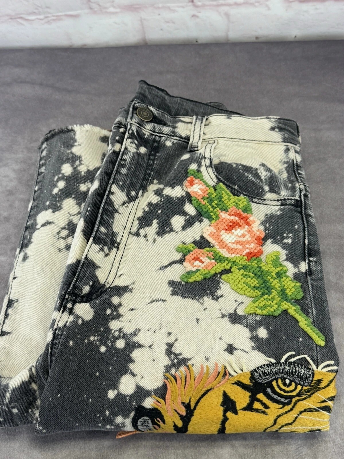 Gucci jean skinny femme taille haute broderie fleur tigre bleu denim 25