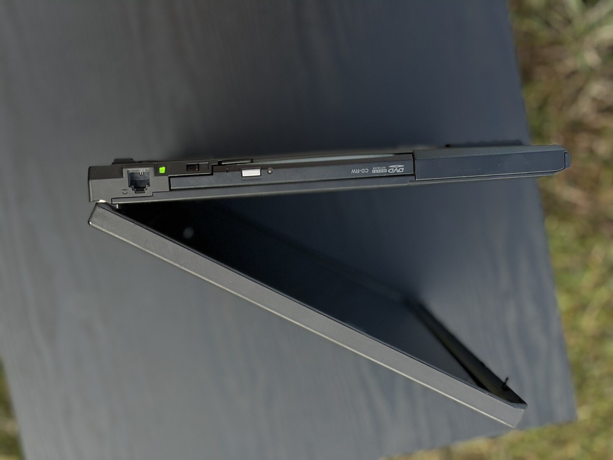 Lenovo ThinkPad Laptop Windows 10 Pro | Core i5 | DVD Lenovo ThinkPad Laptop Windows 10 Pro | Core i5 | DVD