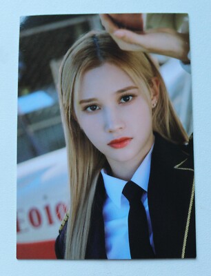 Kep1er Japan Fan Concert 2024 Fly High - Bahiyyih Official Pin Badge Photocard