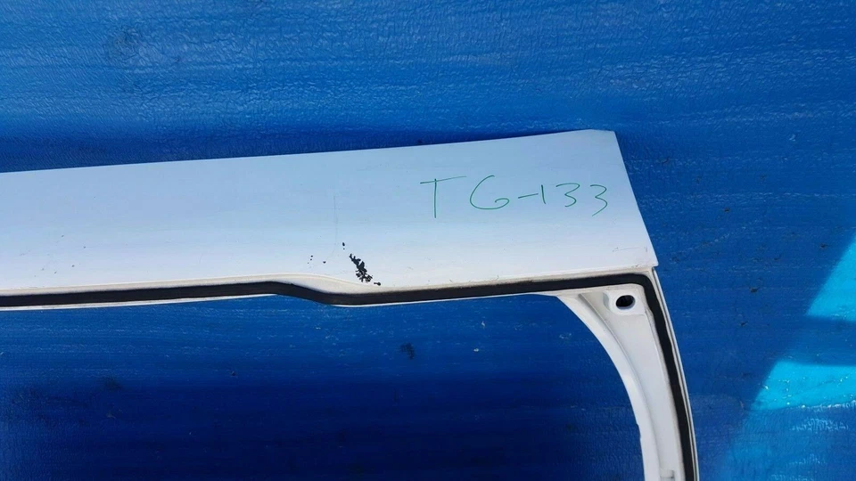 2001-2007 VOLVO 70 V70 XC70 TRUNK LID LIFT  GATE LIFTGATE TRUNKLID OEM TG133 - Image 3 of 4