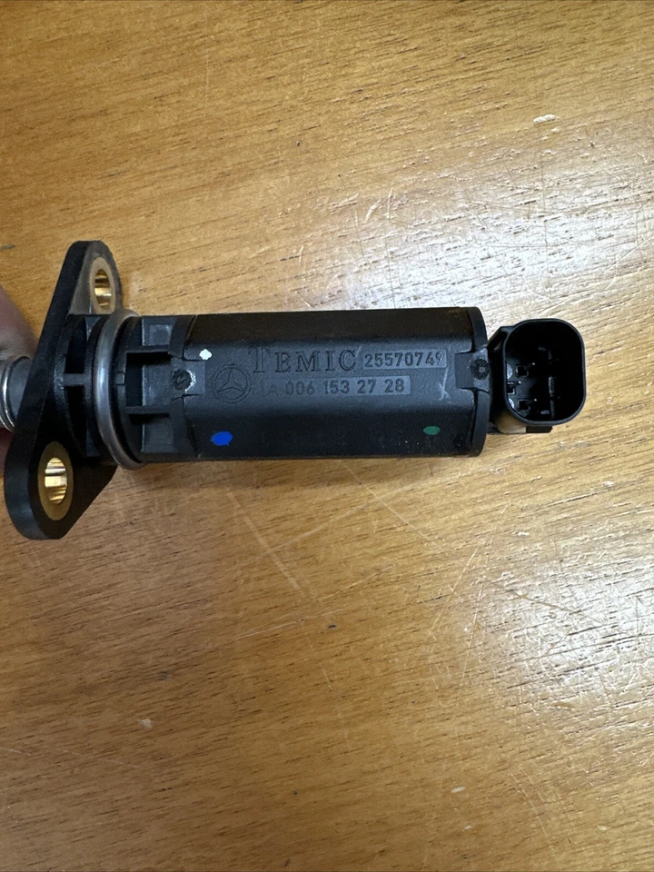 Transmisor de nivel de aceite genuino Mercedes 0061532728 Mercedes Benz E320 ML350 SL500 S500 Foto 3 de 4