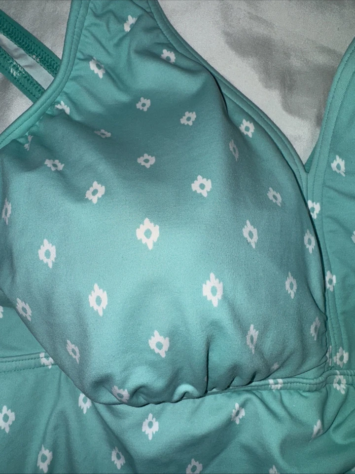 Blusa de banho Lands End feminina verde branca geométrica tamanho 14 DD - Imagem 3 de 4
