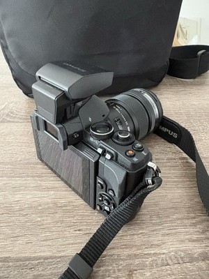 Olympus OM-D E-M5 Mark I Body schwarz - Top Zustand