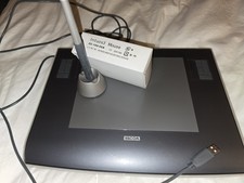 Wacom Intuos3 Tablet, Grip Pen, Mouse and Base Stand
