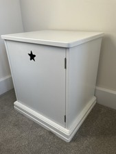 GLTC Star Bright Bedside Table, White. Kids Bedroom Furniture