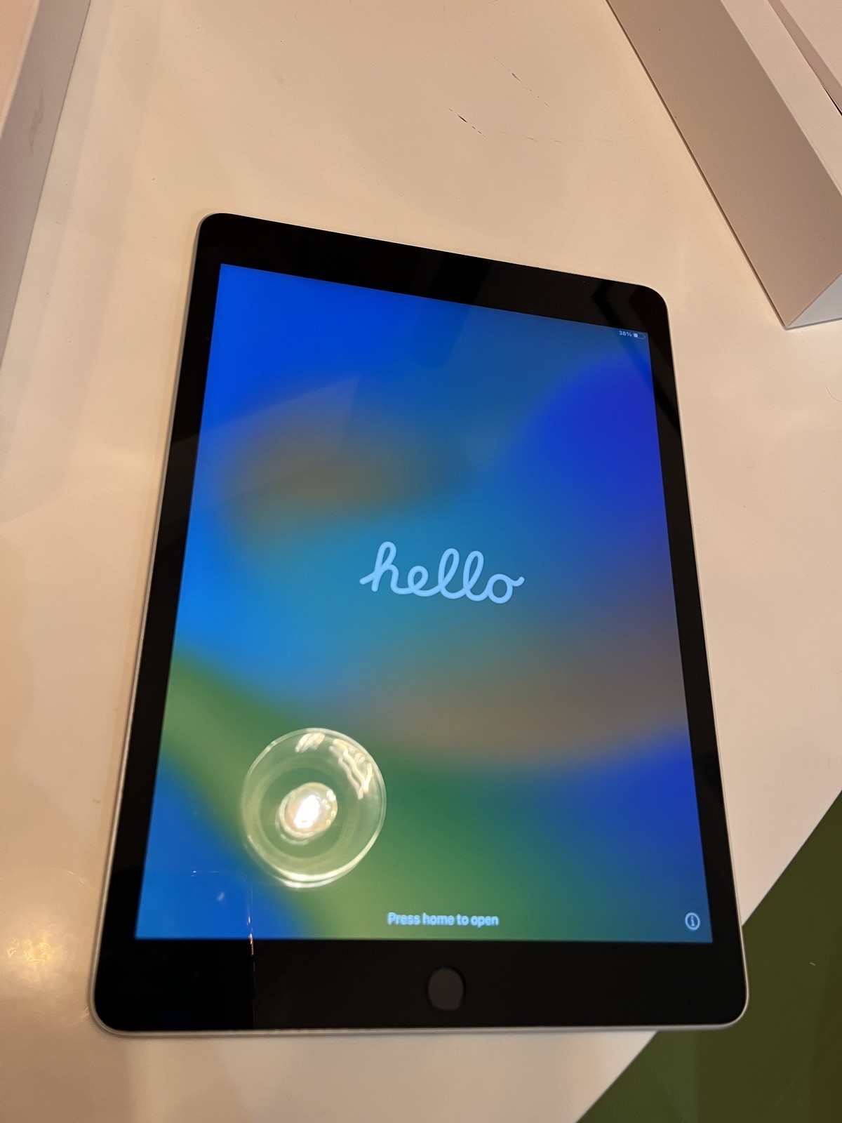 Apple iPad 9th Generation 64GB Wi-Fi Silver Tablet in Box and case bundle