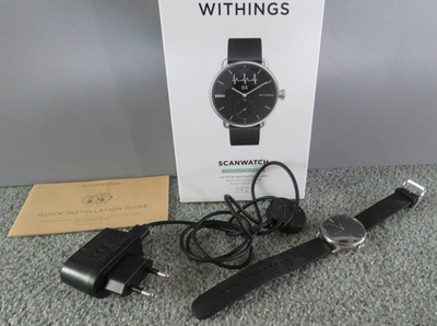 Withings Scanwatch mit Ladekabel, branded, defekt, Karton