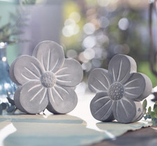 Deko Blüte " Stone" 2er Set ,  Ø 12 cm und 15 cm, Zement weiß gekalkt, Blume