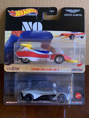 Hot Wheels Set Of Aston Martin James Bond 007 & Spider Machine GP-7