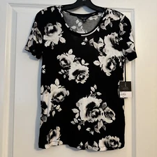 NWT Simply Vera Wang Women's Essential Print Scoopneck Tee, Size XSmall