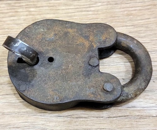 Sammlerstück Vintage Original Antik Eisen Vorhängeschloss in 100% funktionsfähiger Reihenfolge. - Bild 4 von 8