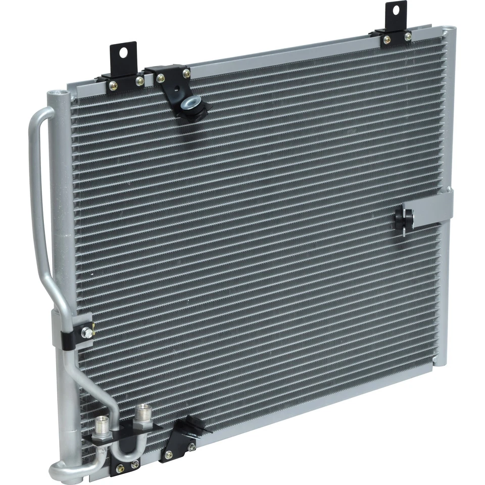 Condensador de aire acondicionado UAC para BMW 525i 1989-1995 Foto 2 de 2