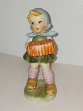 HOMCO Vintage GIRL in Blue Bonnet Playing ACCORDION Porcelain FIGURINE - JAPAN 