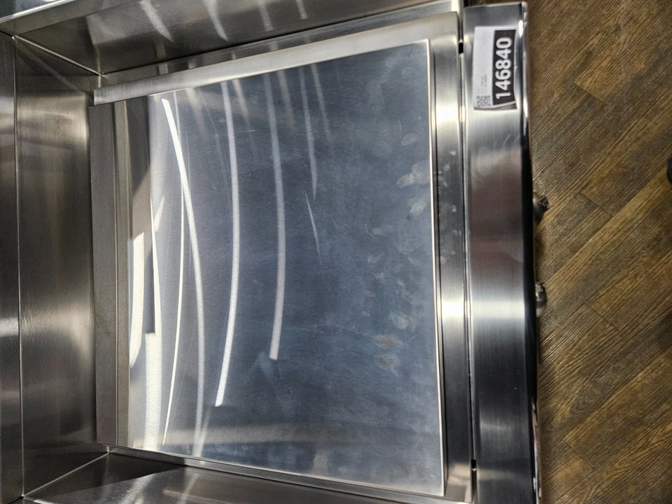 Alfresco AXEVPLP 24" Sistema de cocción eléctrico incorporado de acero inoxidable NOB #146840 BP Foto 4 de 4