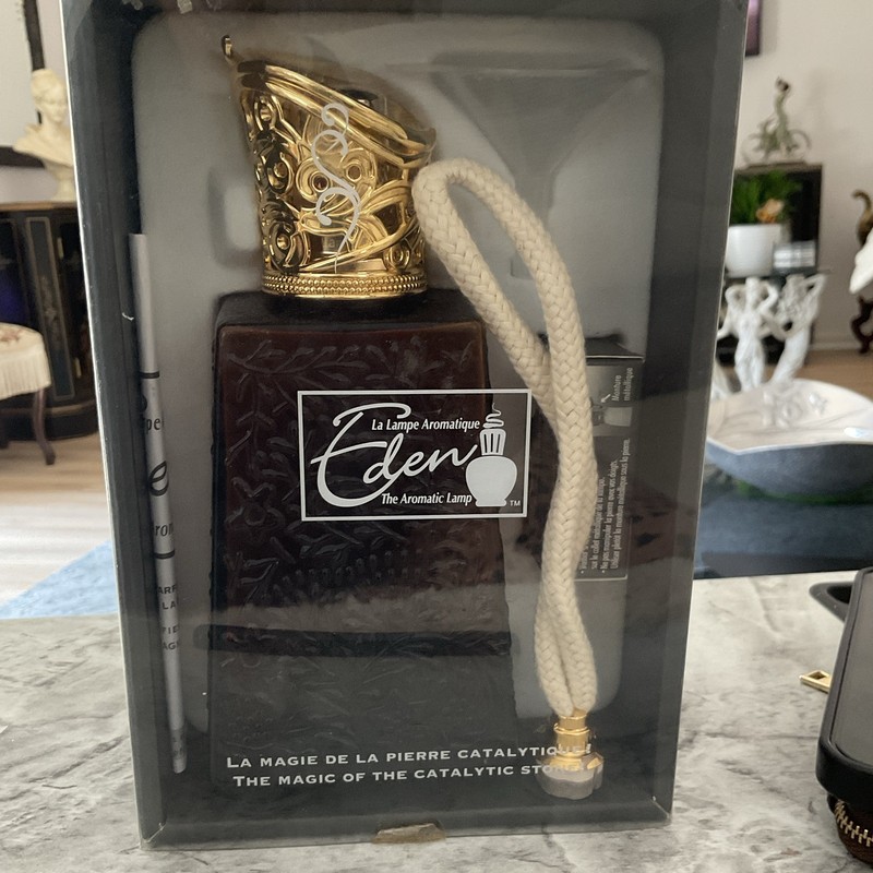 Eden La Lampe
