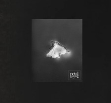 PREORDER 17.08.26 CD Zine Edition Ariana Gran...