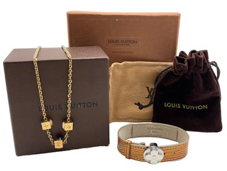 Louis Vuitton Collier Gamble Necklace/Cyber ​​Epi Good Luck Bracelet BL120043