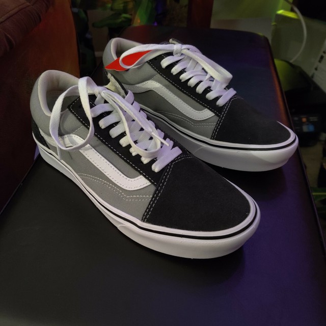 vans rata vulc size 10