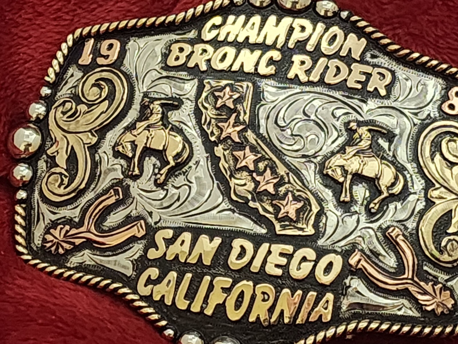 RODEO CHAMPION TROPHY BUCKLE PRO BRONC RIDING☆SAN DIEGO CALIFORNIA☆1986 ...