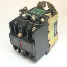 ALLEN BRADLEY BULLETIN 700 AC RELAY 300VAC 10A 700-N200A2 B-SERIES