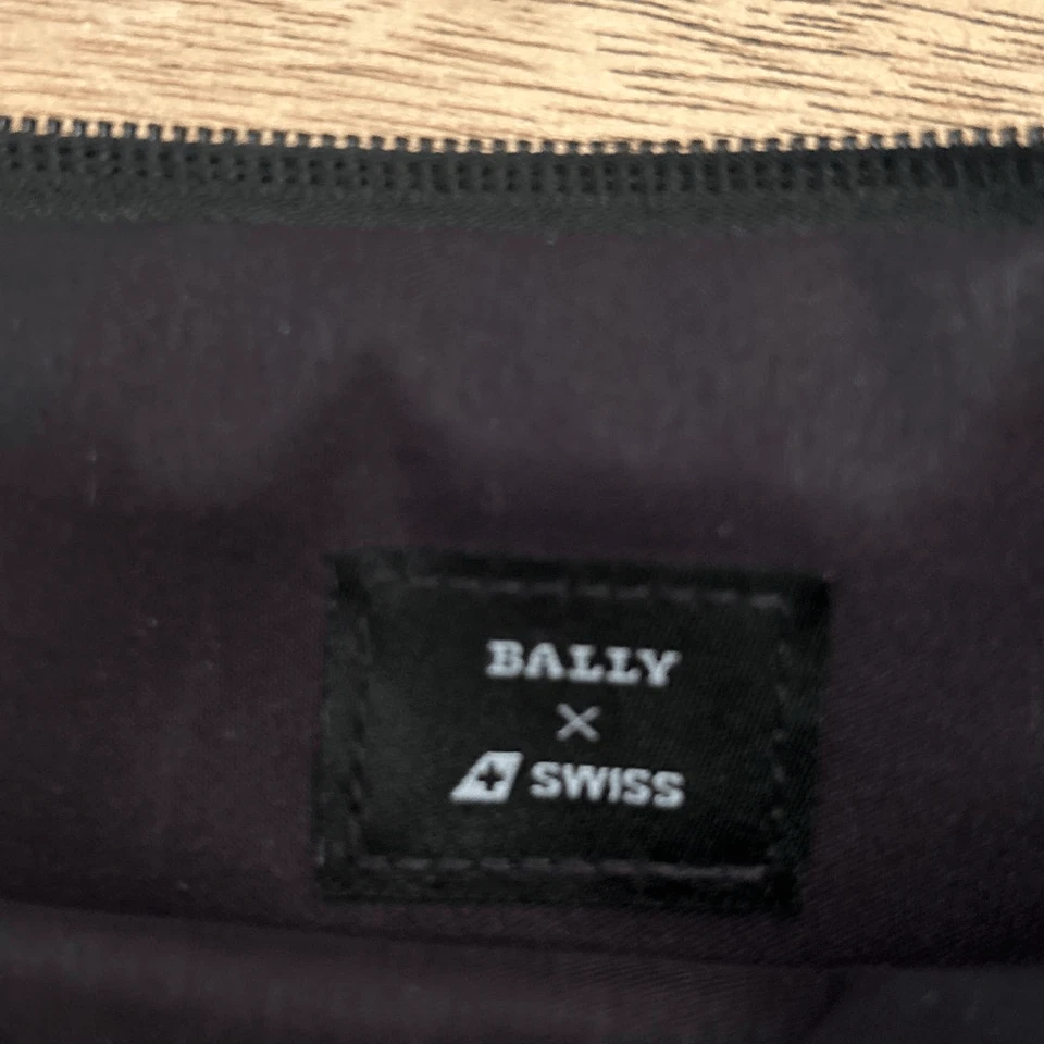 NWOT Bally + Swiss five piece travel bag pouch and three face masks black - Image 3 of 4