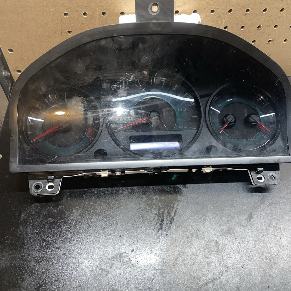 速度表仪表组仪表板仪表 2010 福特 Fusion 140,844 英里 — 第 3/4 张图片