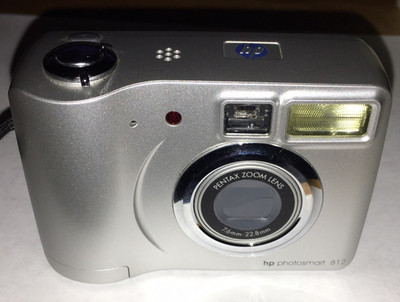 HP Q2146A PhotoSmart 812 4.1MP Digital Camera, Silver