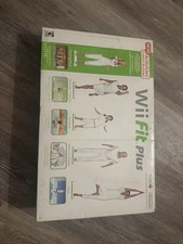 Wii Fit Plus Bundle - Nintendo Wii