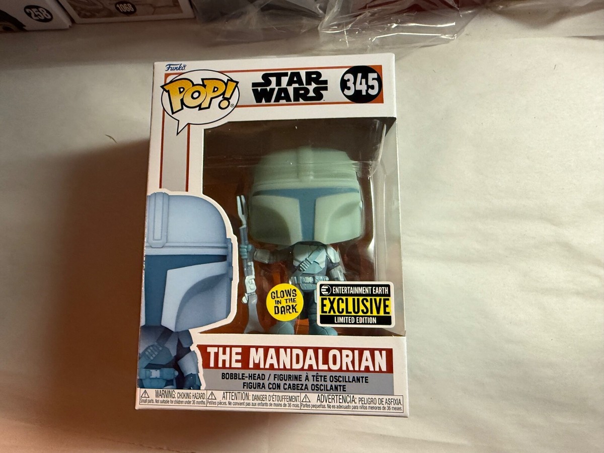Star Wars Mandalorian GITD 345 Entertainment Earth Funko Pop